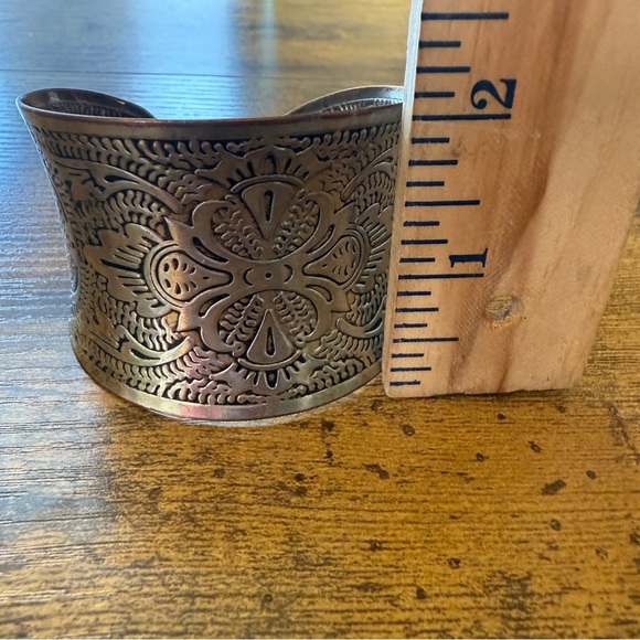 Unavailable-Vintage Floral Etched Art Silver Nickel 2” Wide - Picture 6 of 6